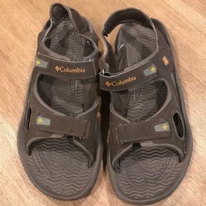 Columbia Trail Sandals :: Size 12-13